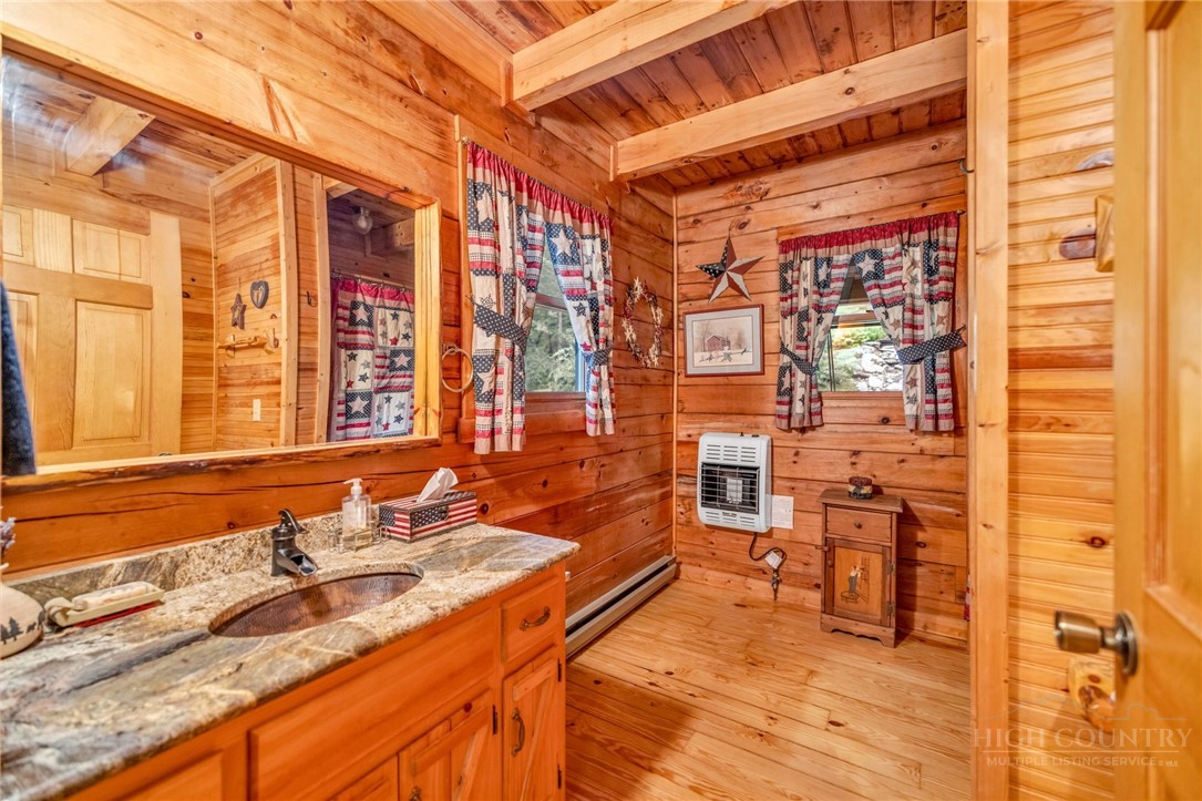 219 Ravenwood Drive