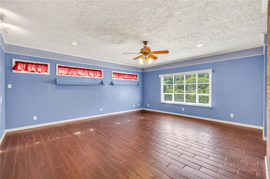 420 Roaring Fork Road