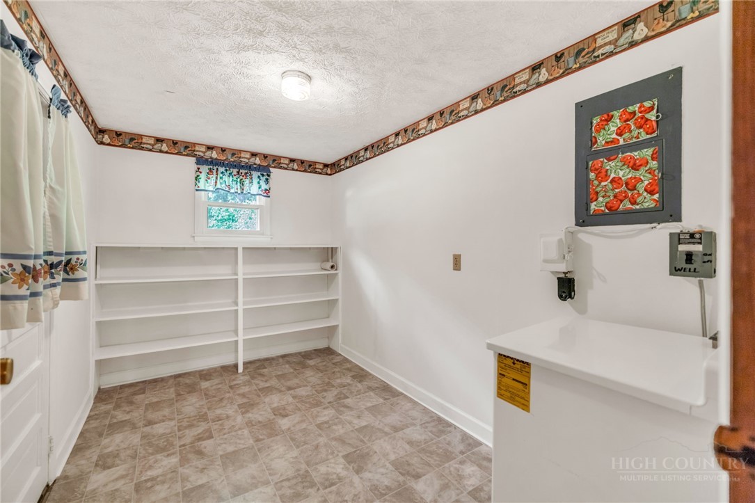 480 Roaring Fork Road