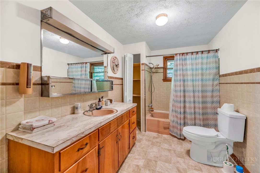480 Roaring Fork Road