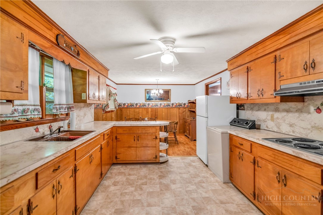 480 Roaring Fork Road