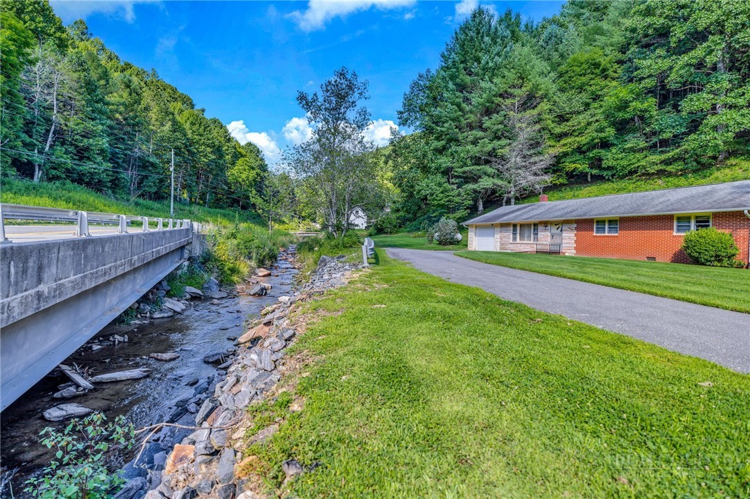 480 Roaring Fork Road