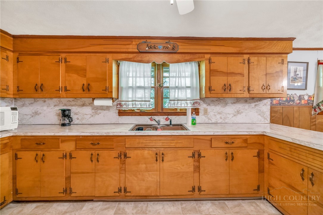 480 Roaring Fork Road