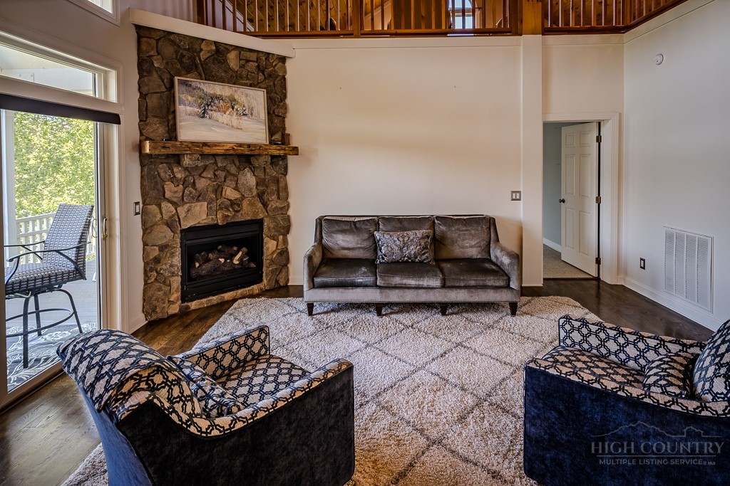 342 Birkdale Ridge
