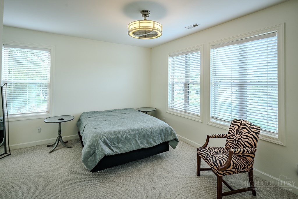 342 Birkdale Ridge