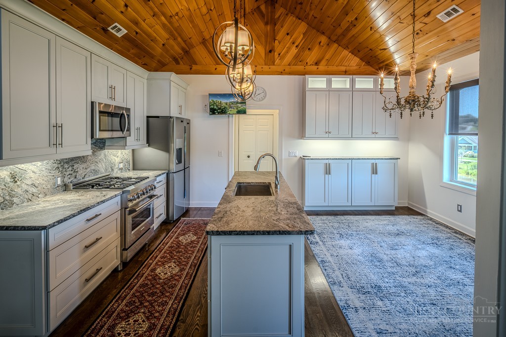 342 Birkdale Ridge
