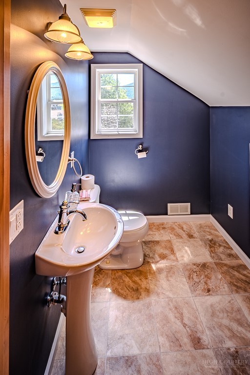 342 Birkdale Ridge