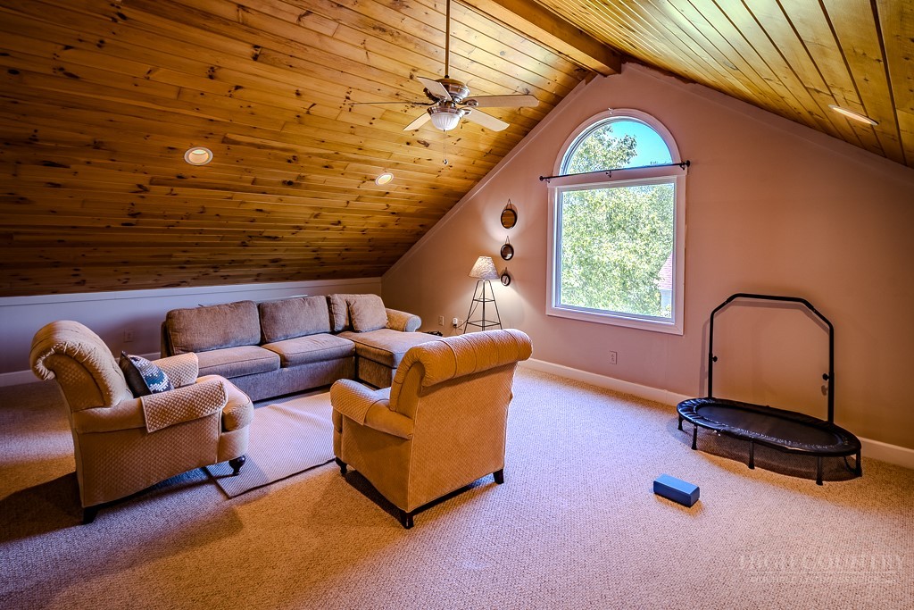 342 Birkdale Ridge