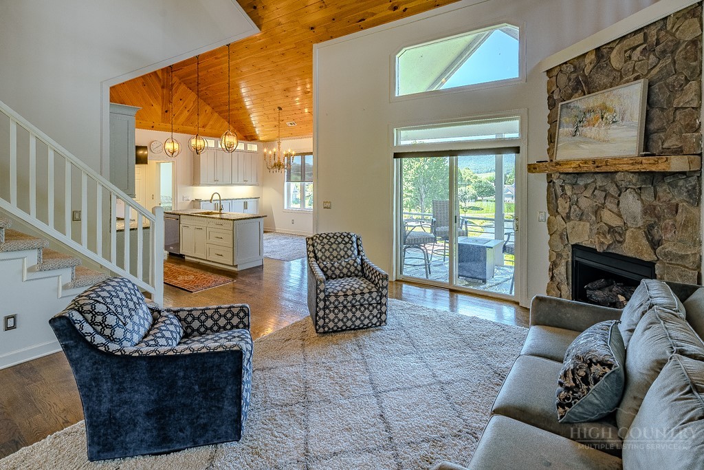 342 Birkdale Ridge