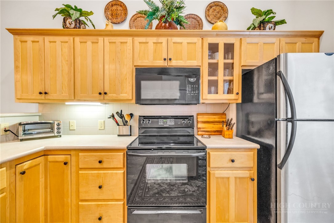 1063 Golf Course Road 3