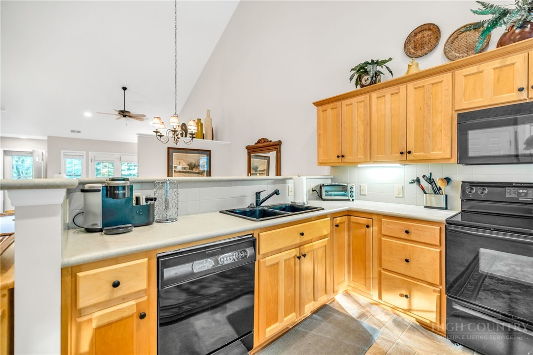 1063 Golf Course Road 3