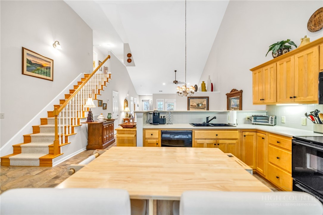 1063 Golf Course Road 3