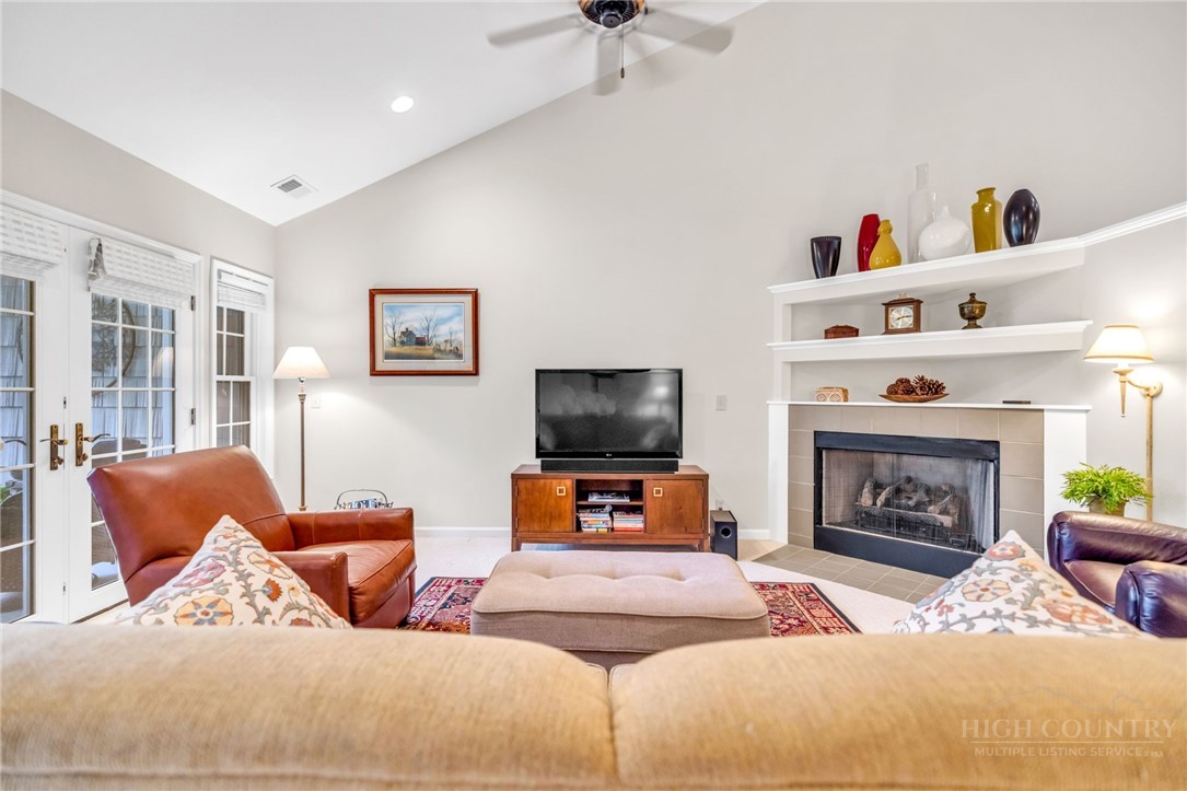 1063 Golf Course Road 3