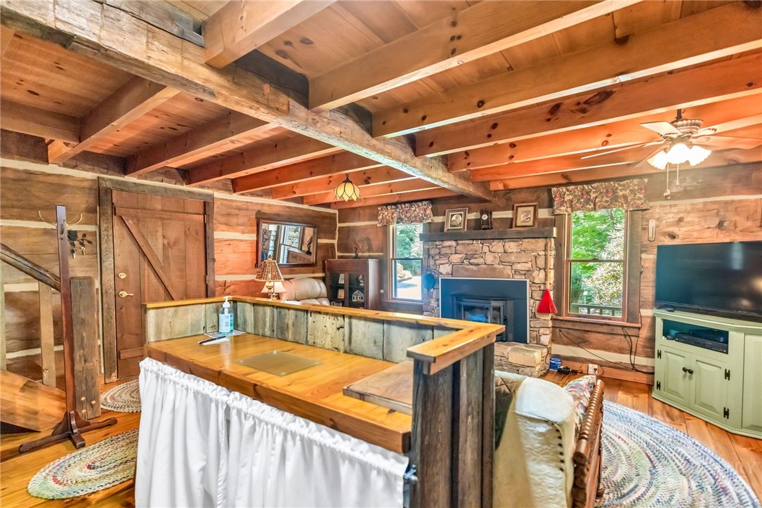 155 Chestnut Creek Road