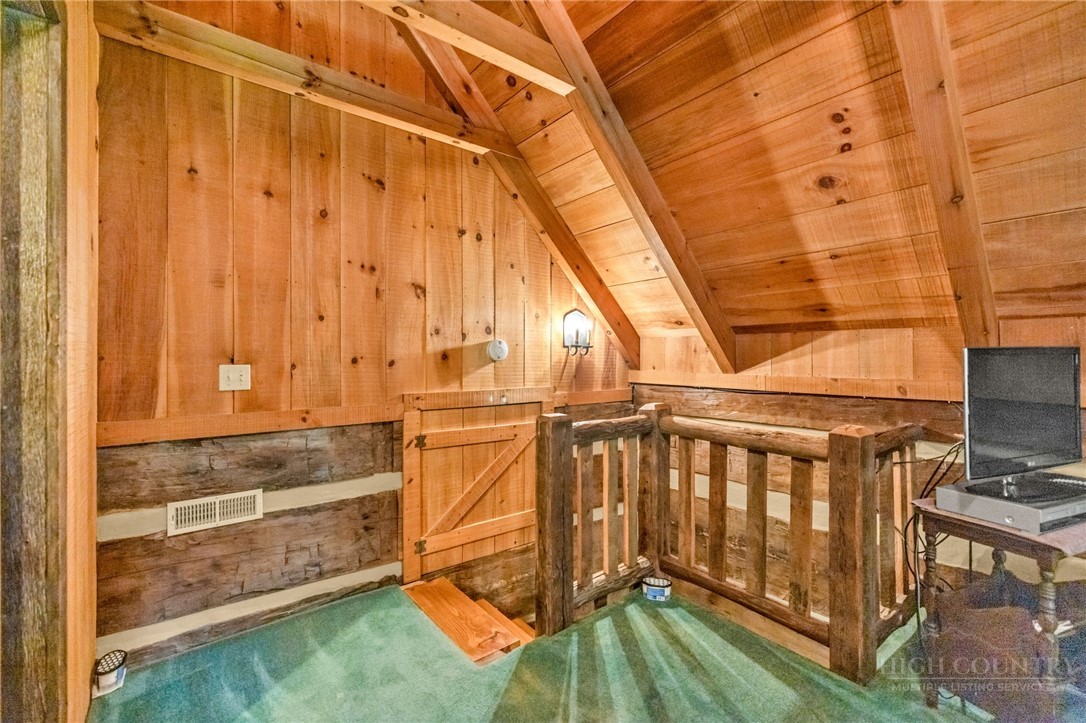 155 Chestnut Creek Road