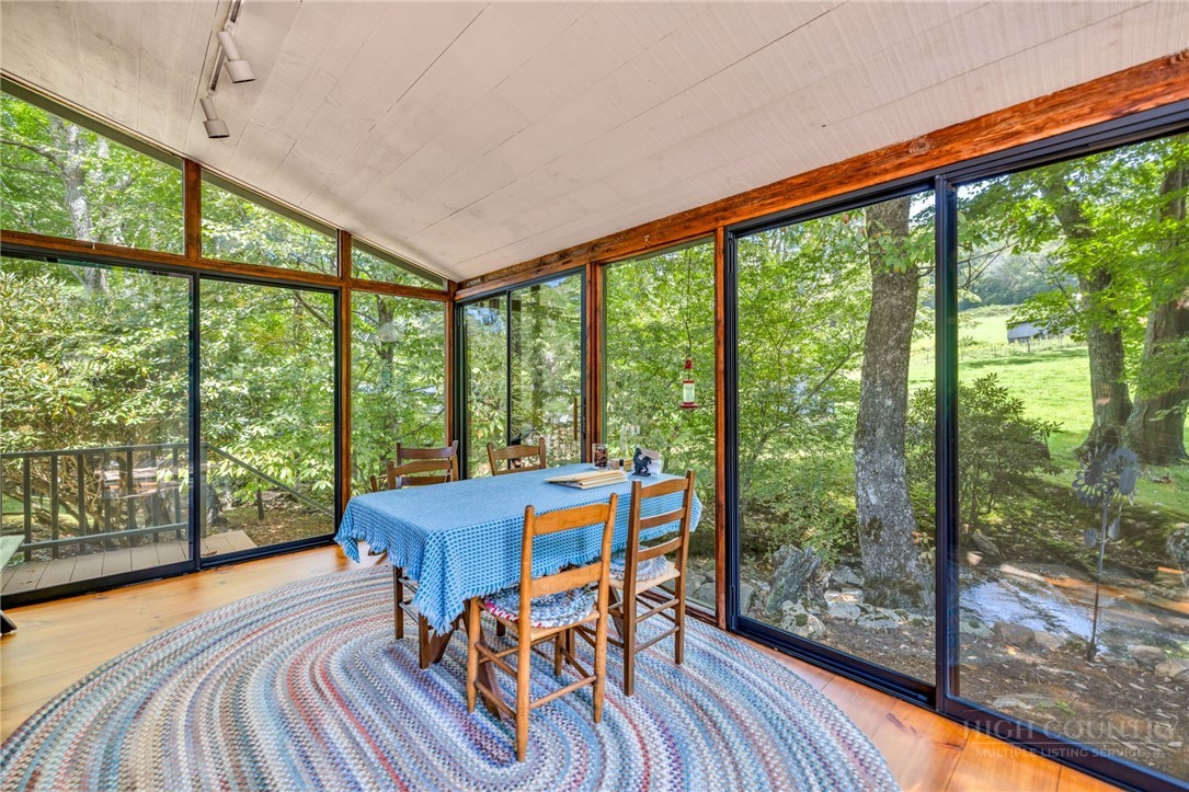 155 Chestnut Creek Road