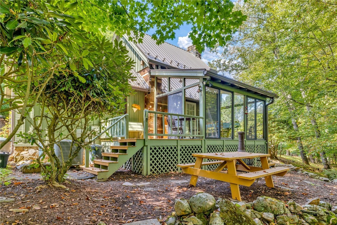 155 Chestnut Creek Road