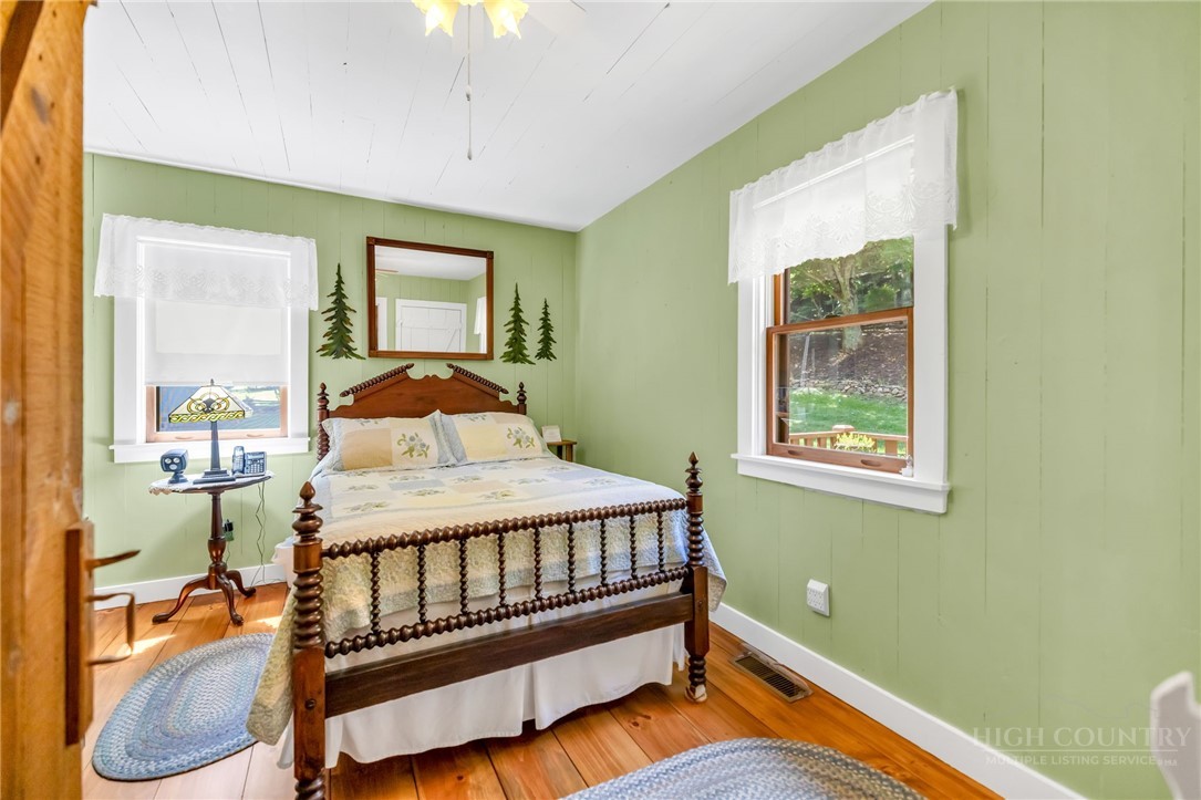 155 Chestnut Creek Road