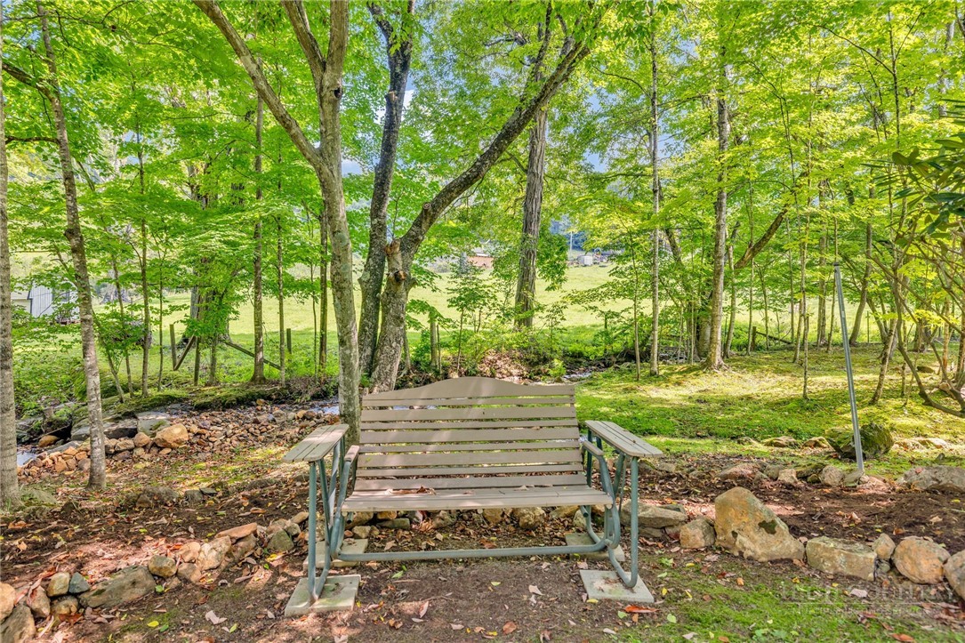 155 Chestnut Creek Road