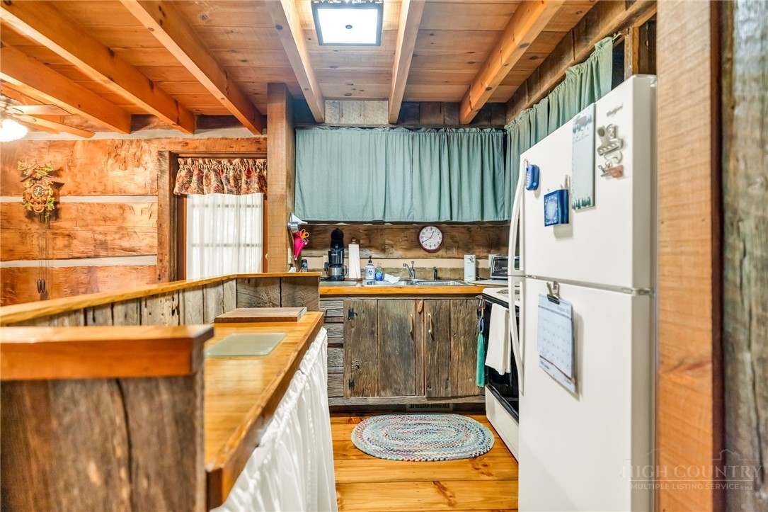 155 Chestnut Creek Road