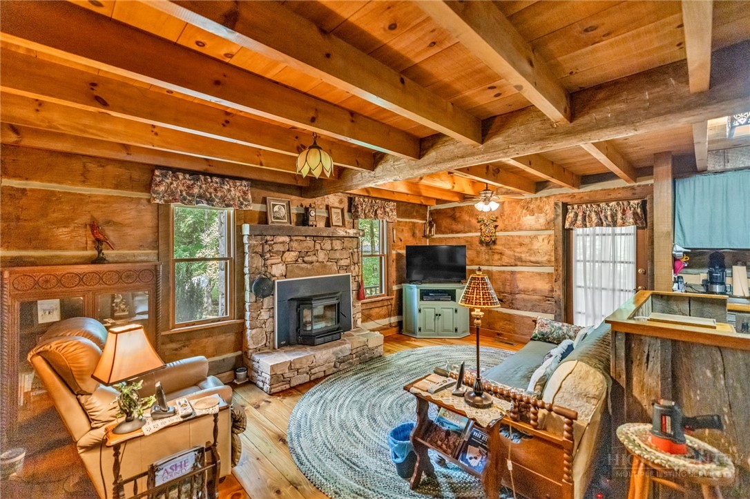 155 Chestnut Creek Road
