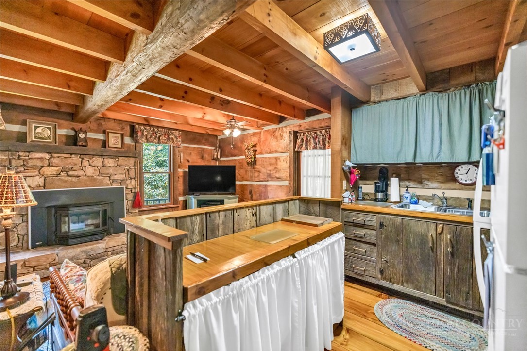 155 Chestnut Creek Road