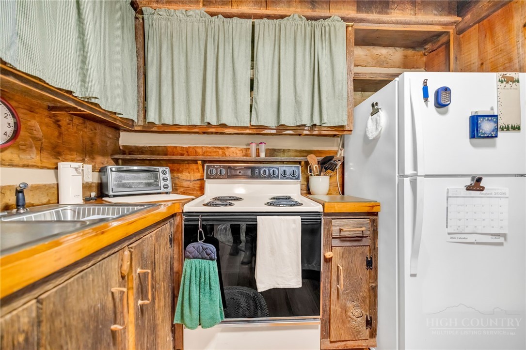 155 Chestnut Creek Road