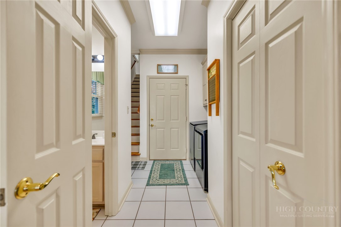 153 Knollview Place