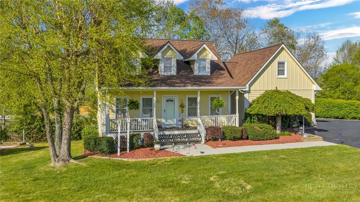 153 Knollview Place