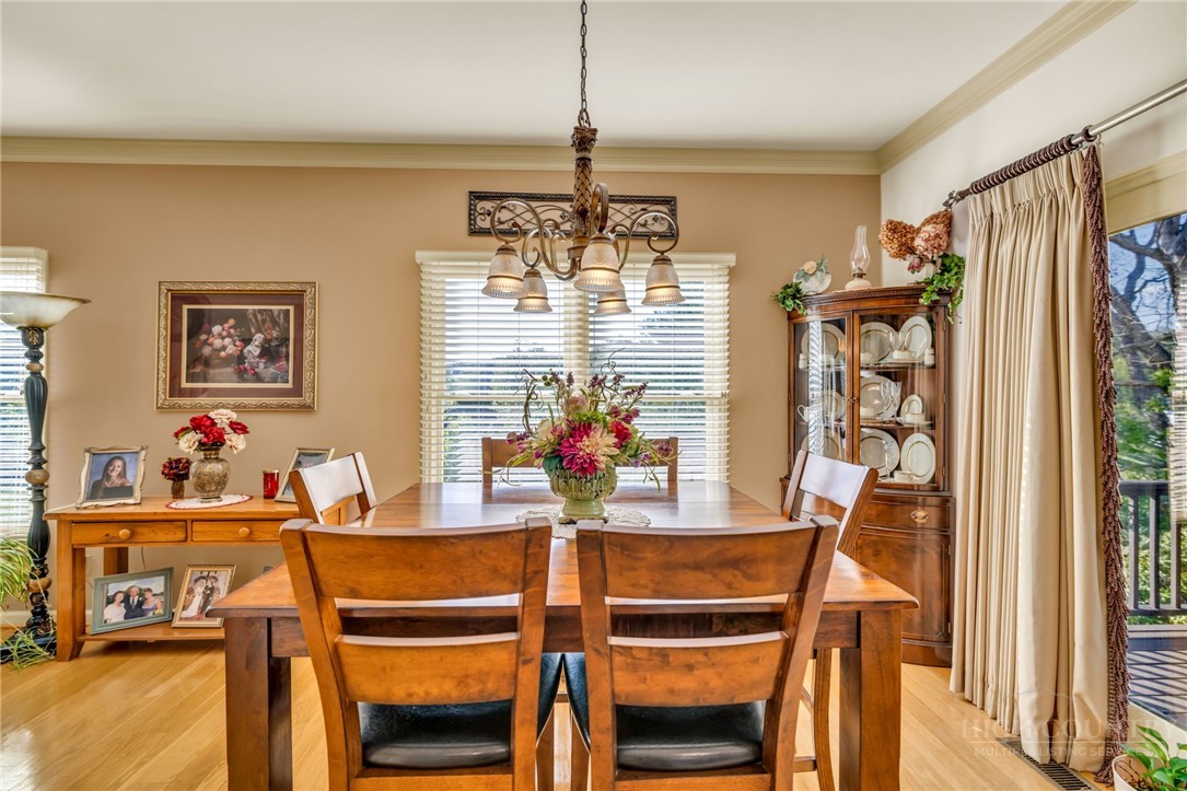 153 Knollview Place