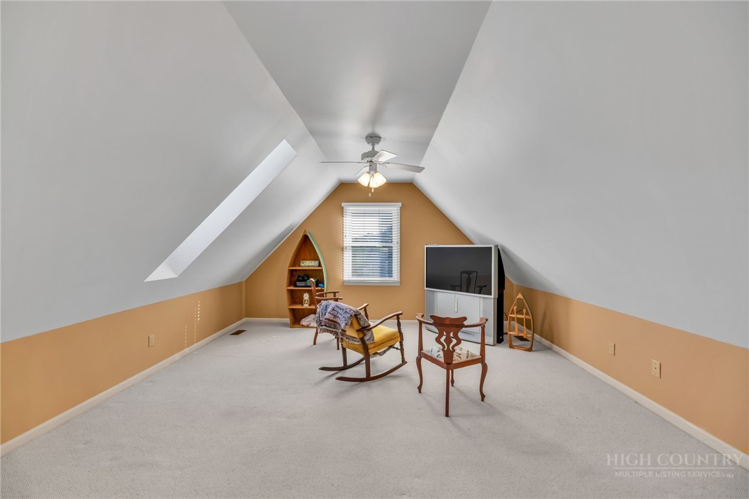 153 Knollview Place