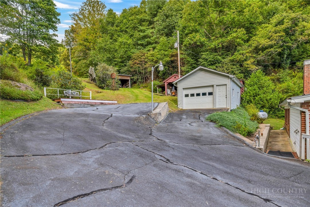4908 Railroad Grade