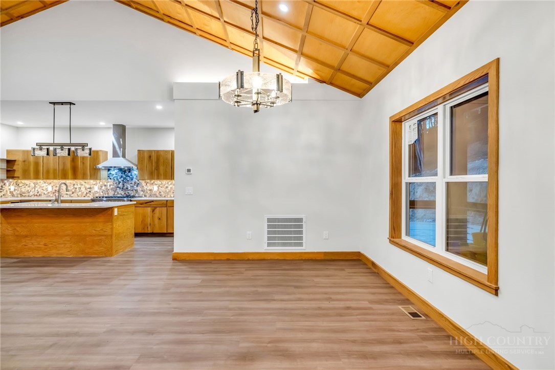 182 Skyland Trail