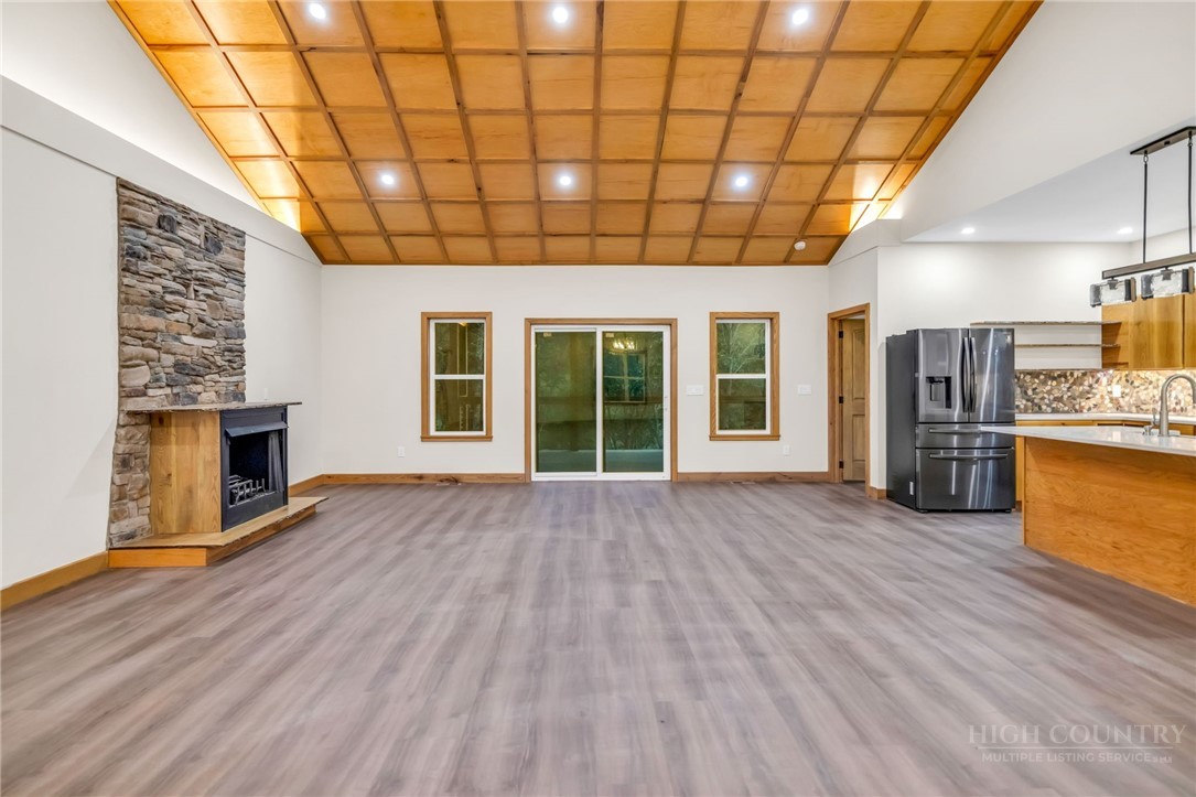 182 Skyland Trail