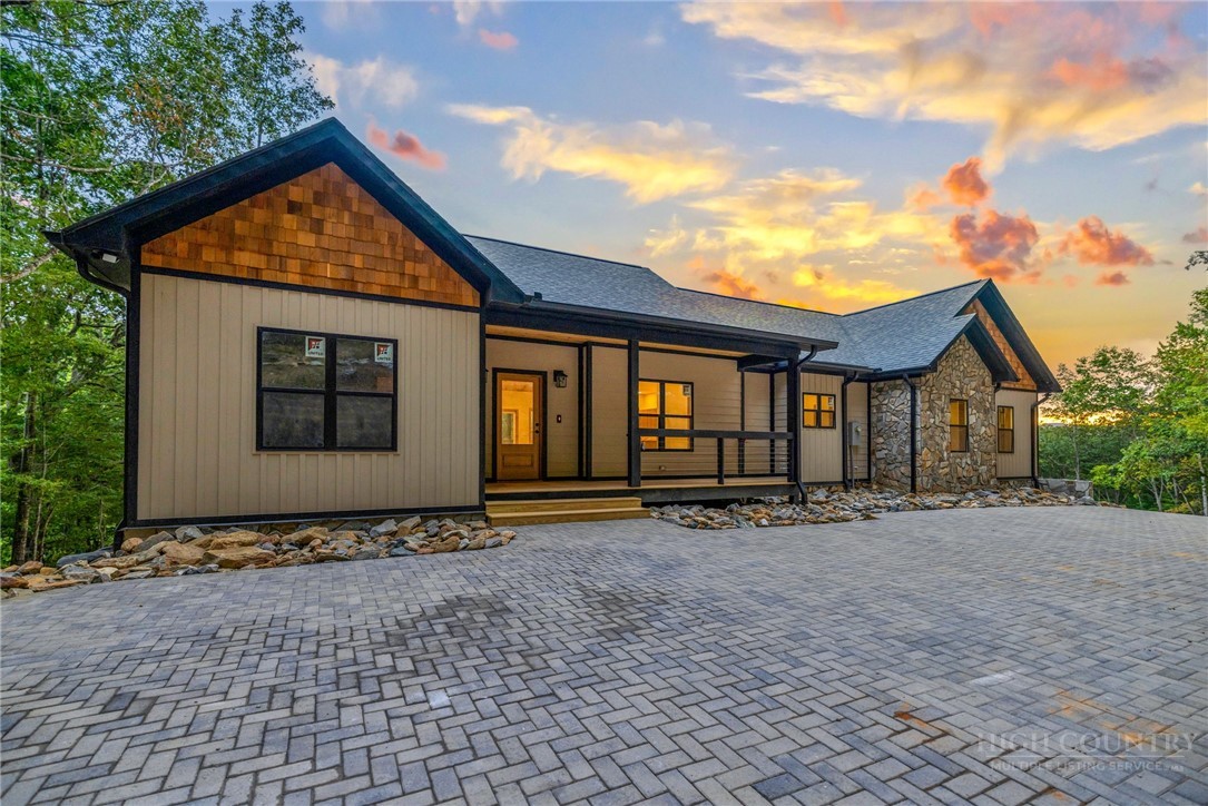 182 Skyland Trail