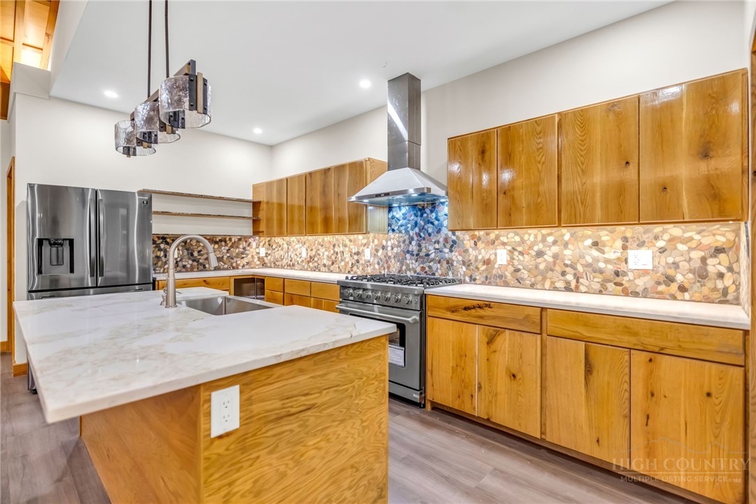 182 Skyland Trail