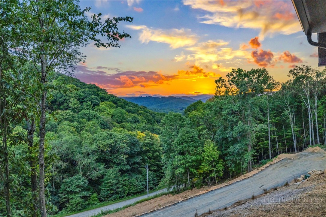 182 Skyland Trail