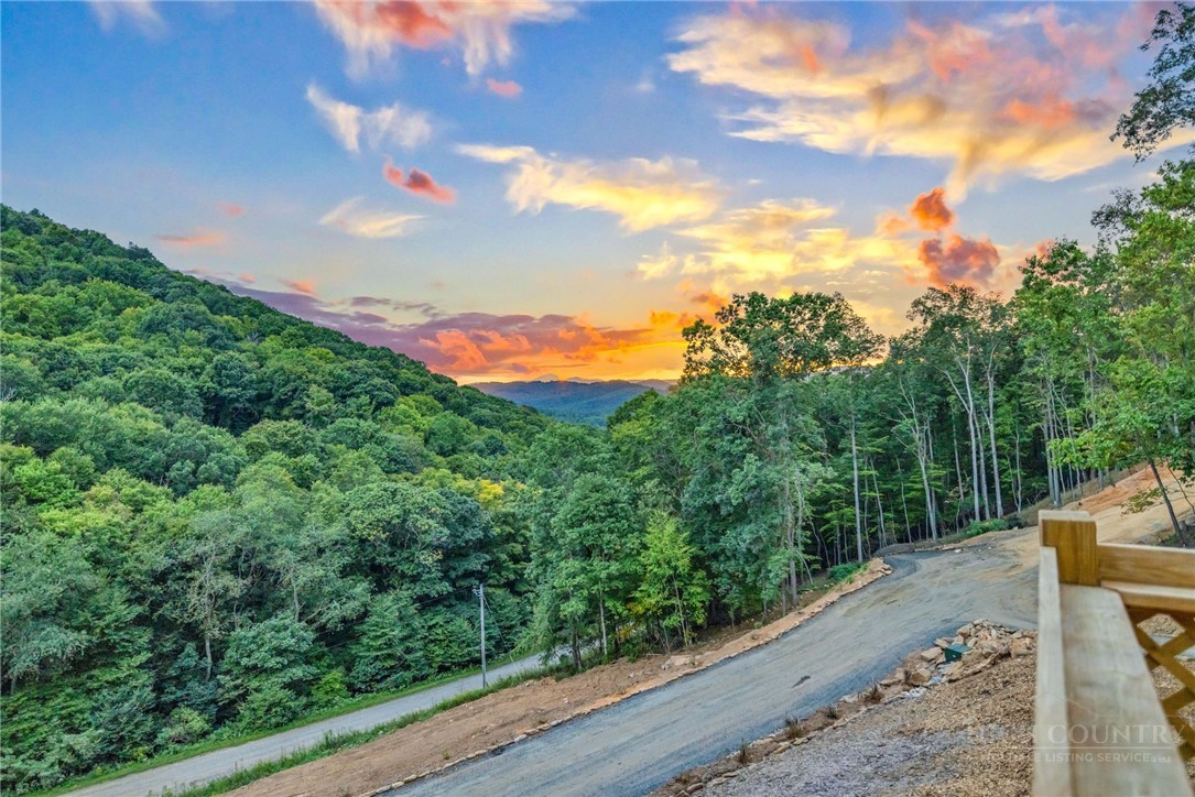 182 Skyland Trail