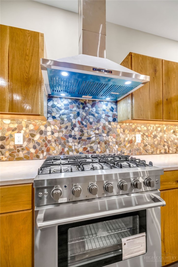 182 Skyland Trail