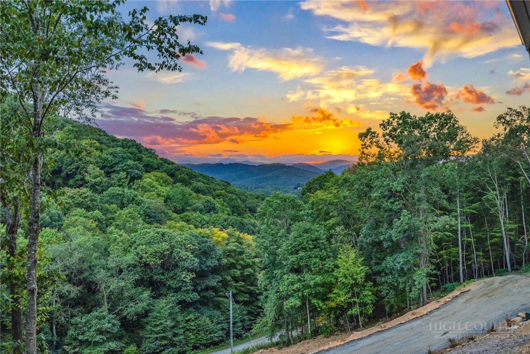 182 Skyland Trail