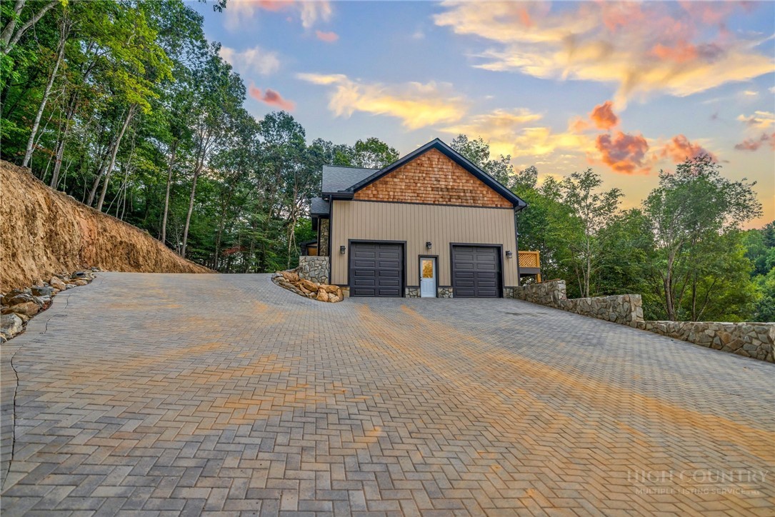 182 Skyland Trail