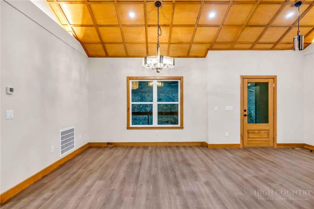 182 Skyland Trail