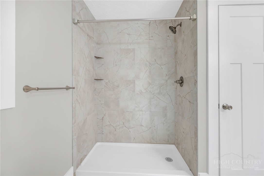 3115 Roaring Fork