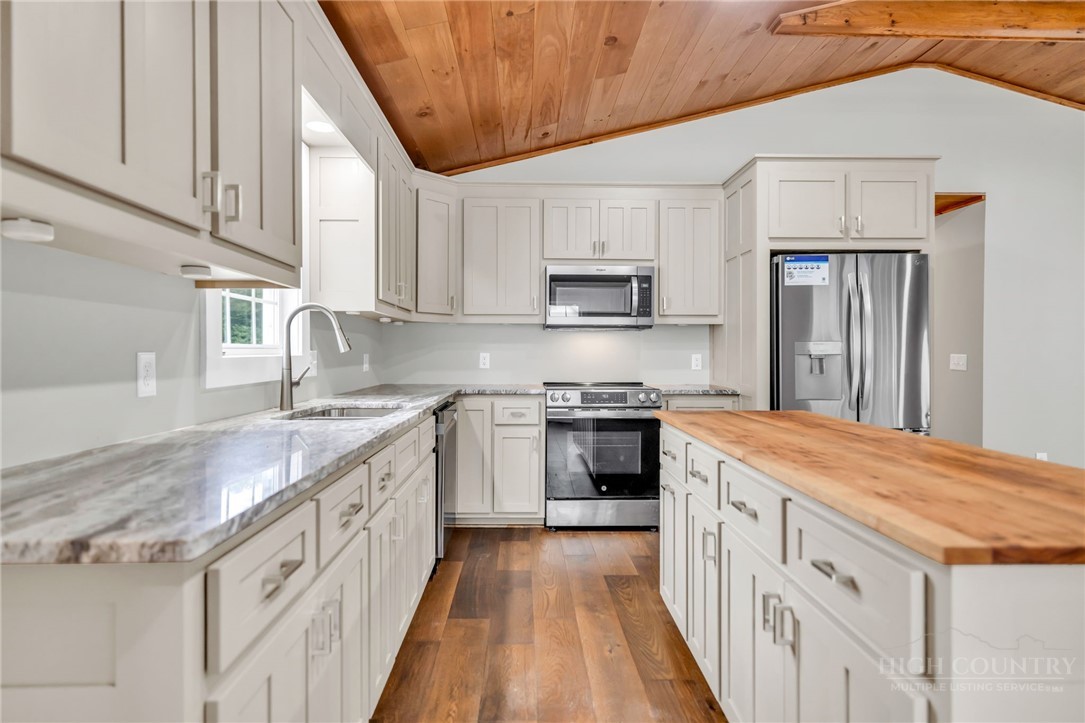 3115 Roaring Fork