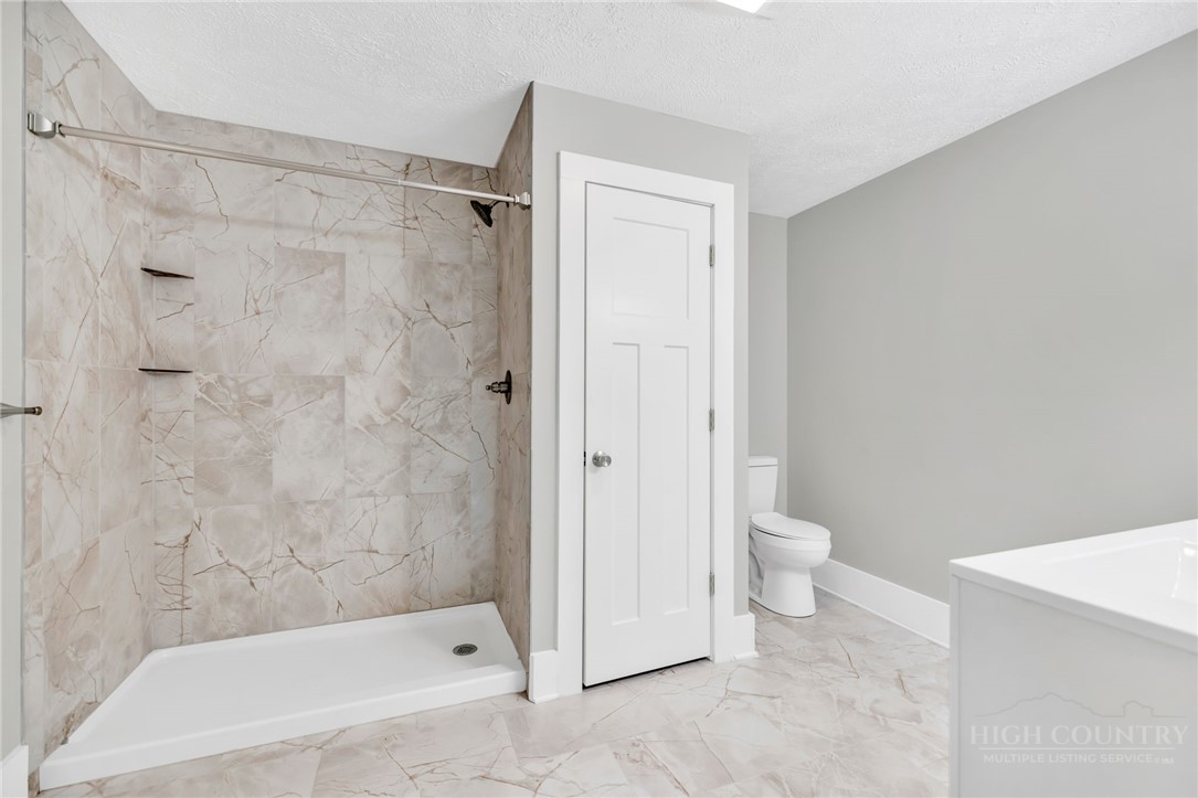 3115 Roaring Fork