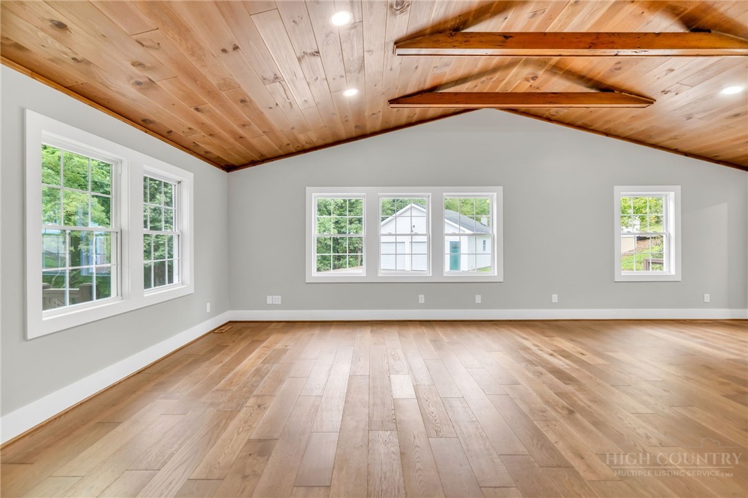 3115 Roaring Fork