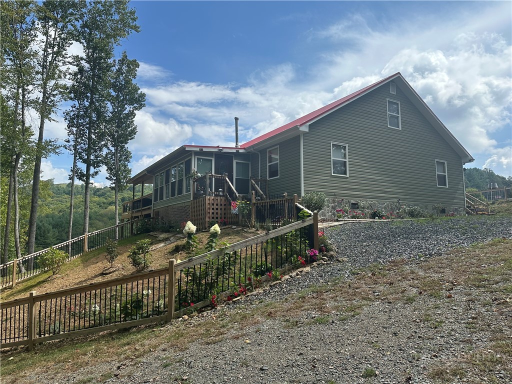 2832 Roaring Fork Road