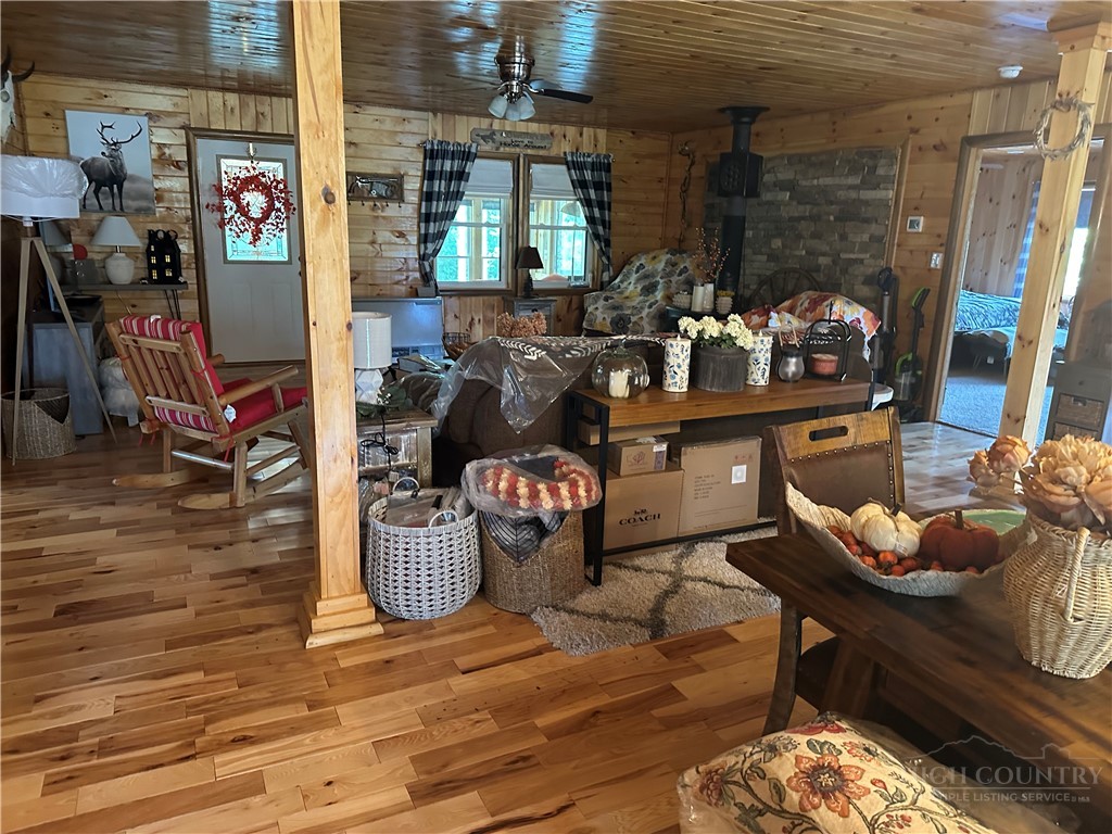 2832 Roaring Fork Road