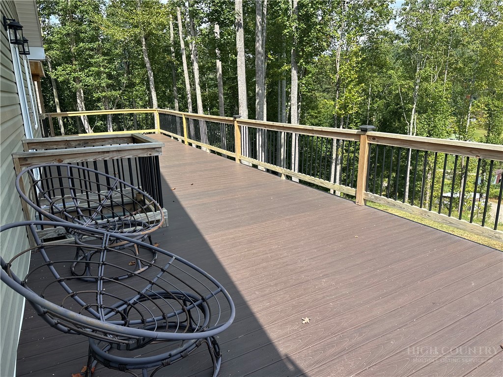 2832 Roaring Fork Road