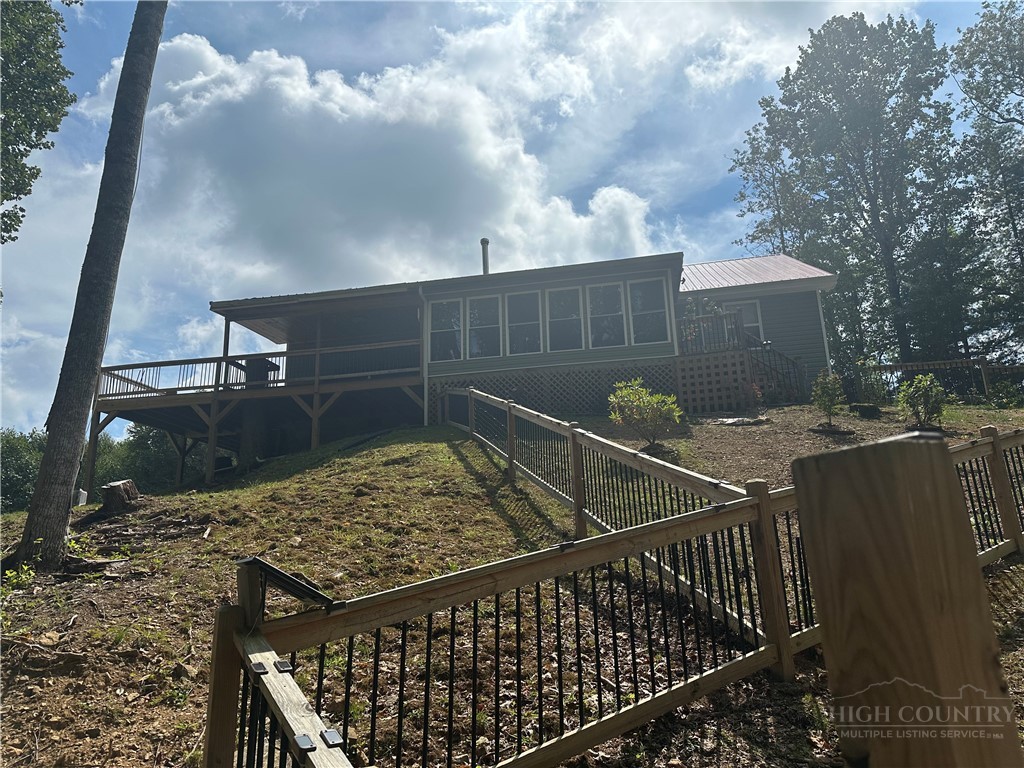 2832 Roaring Fork Road
